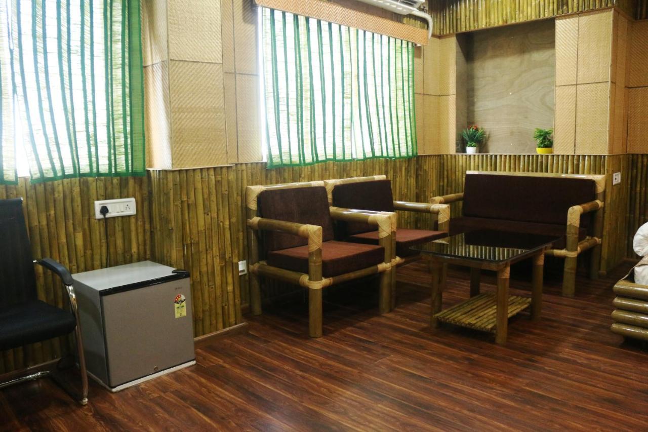 Hotel Himalaya อการ์ตาลา ภายนอก รูปภาพ