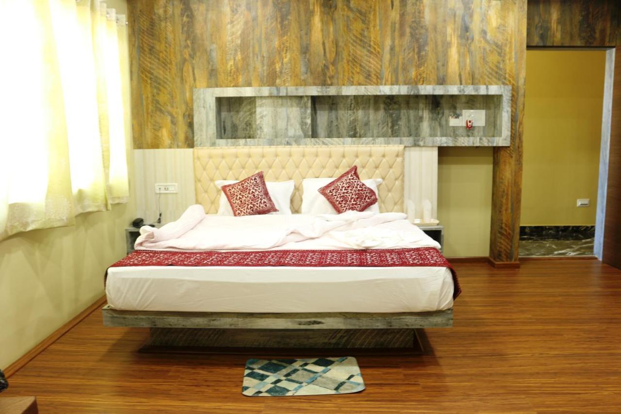 Hotel Himalaya อการ์ตาลา ภายนอก รูปภาพ
