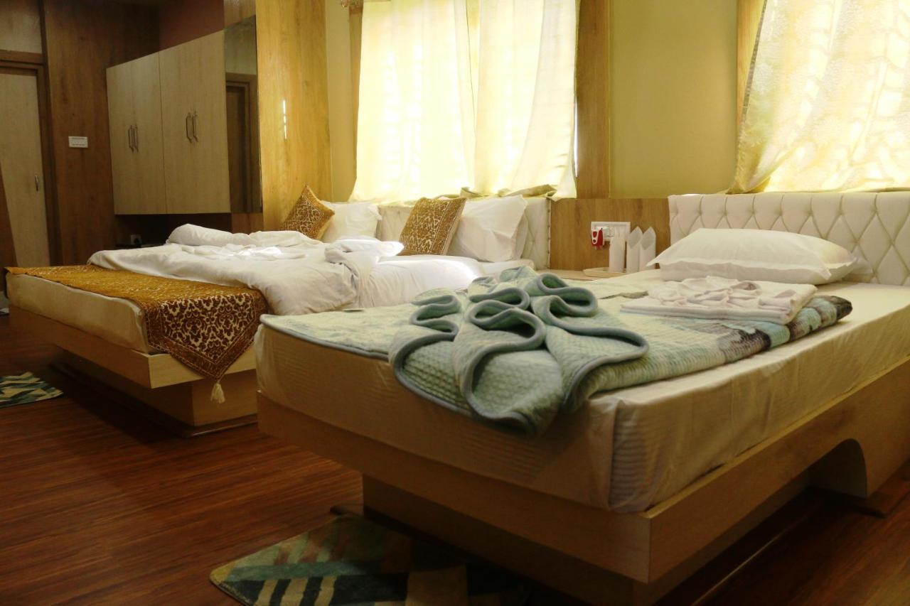 Hotel Himalaya อการ์ตาลา ภายนอก รูปภาพ