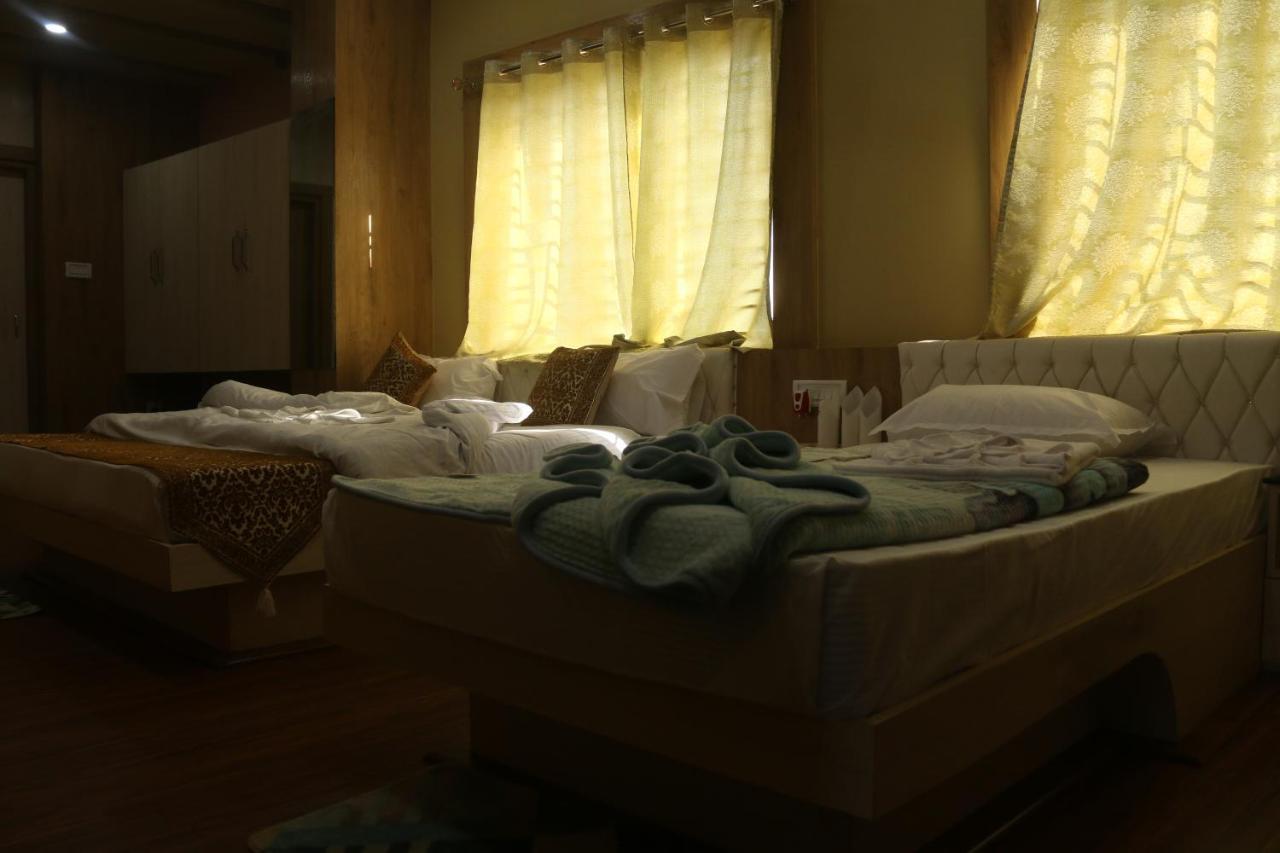 Hotel Himalaya อการ์ตาลา ภายนอก รูปภาพ