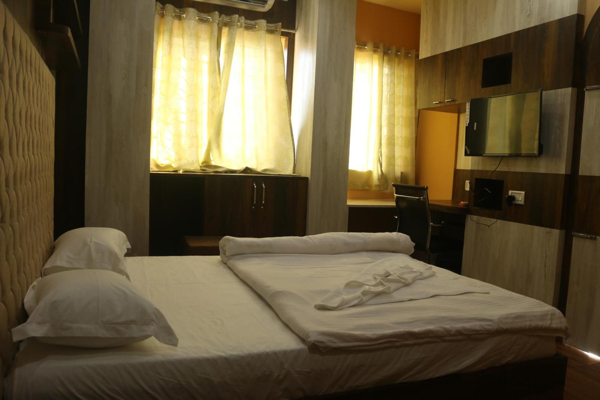 Hotel Himalaya อการ์ตาลา ภายนอก รูปภาพ