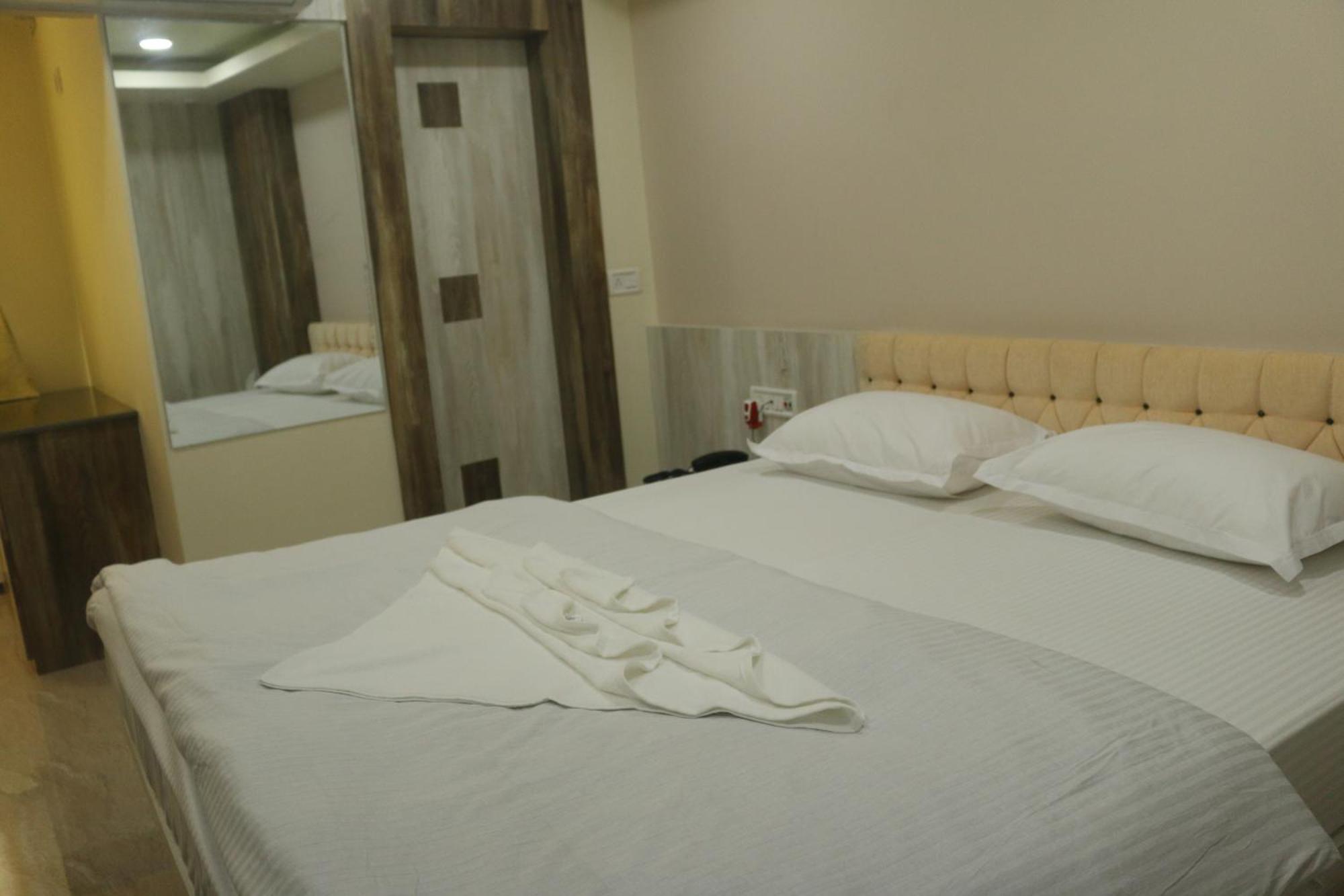 Hotel Himalaya อการ์ตาลา ภายนอก รูปภาพ
